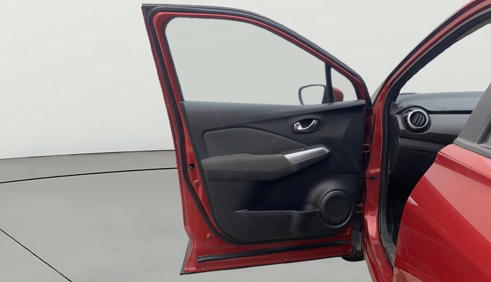 2020 Nissan Kicks XV 1.5, Petrol, Manual, 1,05,805 km, LHS Front Door