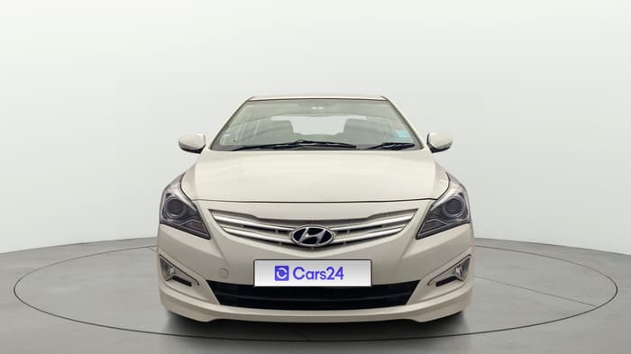 2015 Hyundai Verna FLUIDIC 1.6 VTVT SX, Petrol, Manual, 41,272 km, Front