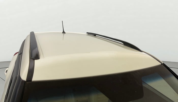 2022 Mahindra XUV300 W8 1.2 PETROL, Petrol, Manual, 45,817 km, Roof