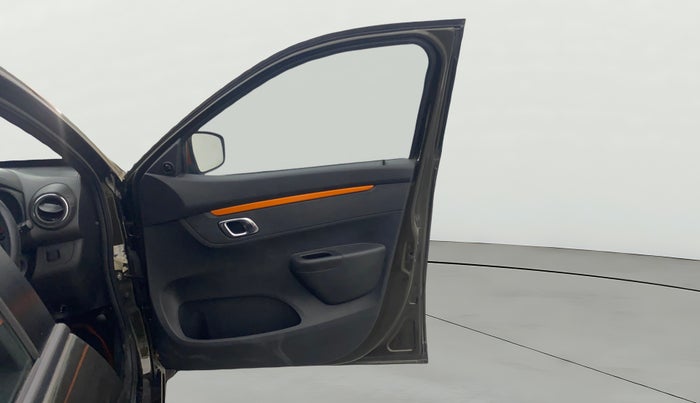 2021 Renault Kwid CLIMBER 1.0 (O), Petrol, Manual, 24,931 km, RHS Front Door