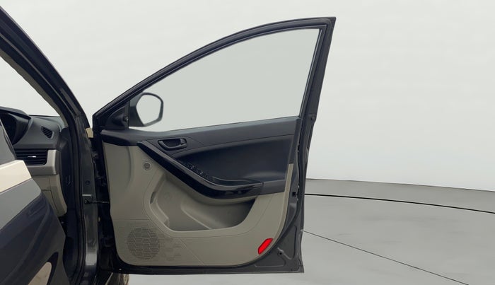 2018 Tata NEXON XM PETROL, Petrol, Manual, 72,439 km, RHS Front Door