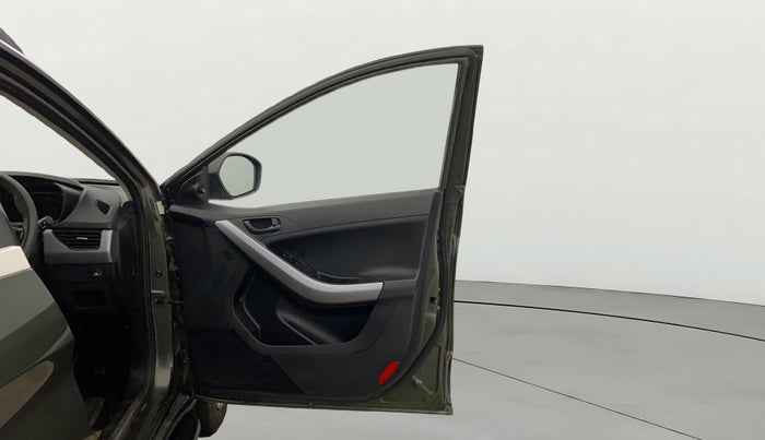 2023 Tata NEXON XMA PETROL, CNG, Automatic, 17,349 km, RHS Front Door