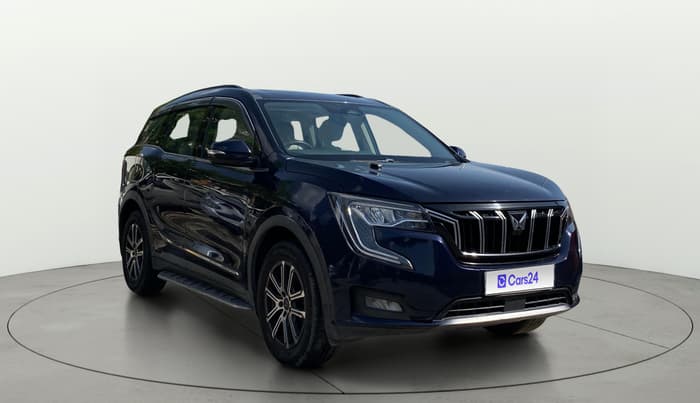 2021 Mahindra XUV700 AX 7 P AT 7 STR, Petrol, Automatic, 21,291 km, Right Front Diagonal