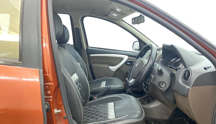 2016 Renault Duster 85 PS RXL DIESEL, Diesel, Manual, 1,24,019 km, Right Side Front Door Cabin