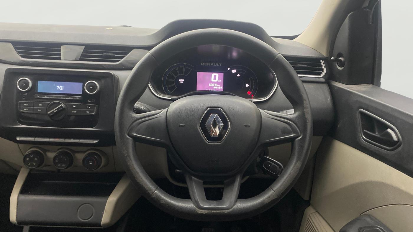 2020 Renault TRIBER RXL MT, Petrol, Manual, 63,852 km, Steering Wheel Close Up