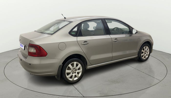 2013 Skoda Rapid AMBITION 1.6 TDI CR MT, Diesel, Manual, 1,14,039 km, Right Back Diagonal