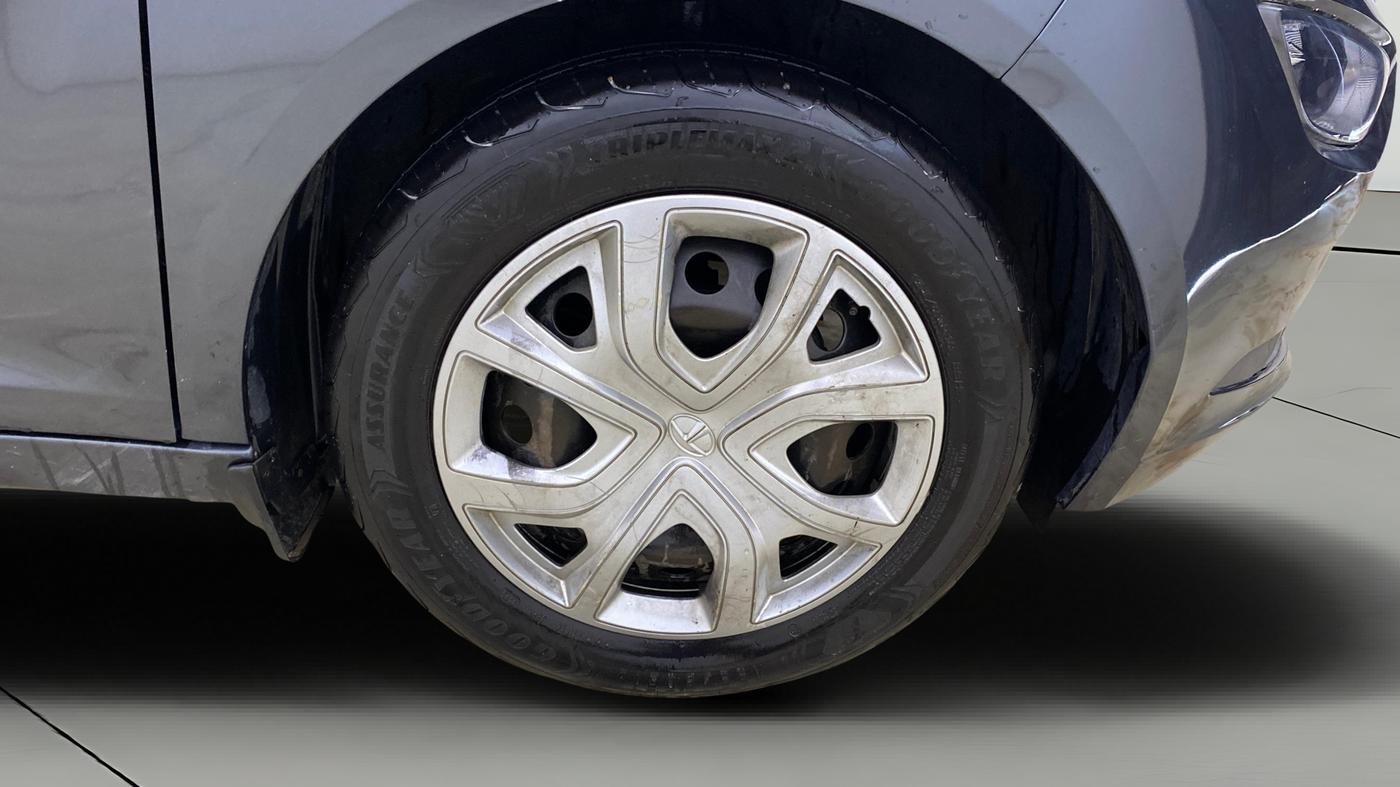 2020 Tata ALTROZ XT PETROL, Petrol, Manual, 84,437 km, Right Front Wheel