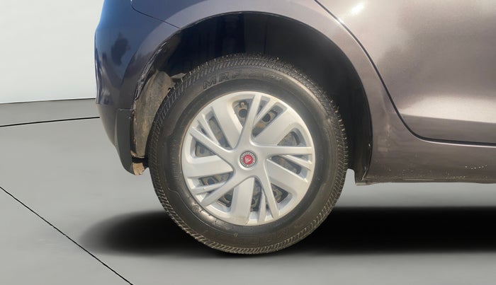 2017 Maruti Swift VXI, Petrol, Manual, 1,22,660 km, Right Rear Wheel