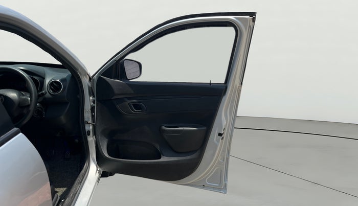 2019 Renault Kwid RXL, Petrol, Manual, 77,255 km, RHS Front Door