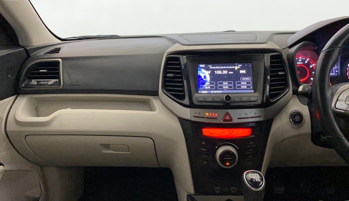 2020 Mahindra XUV300 W8 (O) 1.2 PETROL, Petrol, Manual, 83,644 km, Air Conditioner