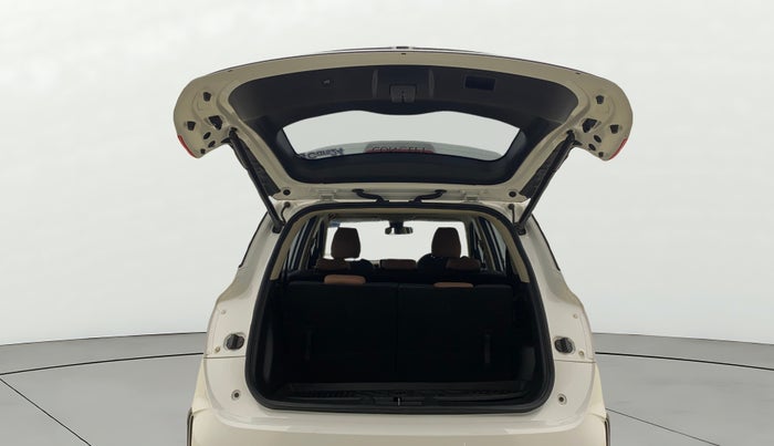 2024 MG HECTOR PLUS SHARP PRO 1.5 TURBO MT 7 STR, Petrol, Manual, 11,010 km, Boot Door Open