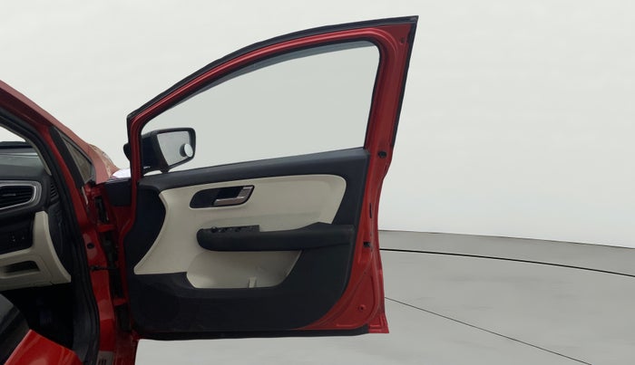 2023 Tata ALTROZ XZ PETROL, Petrol, Manual, 38,898 km, RHS Front Door