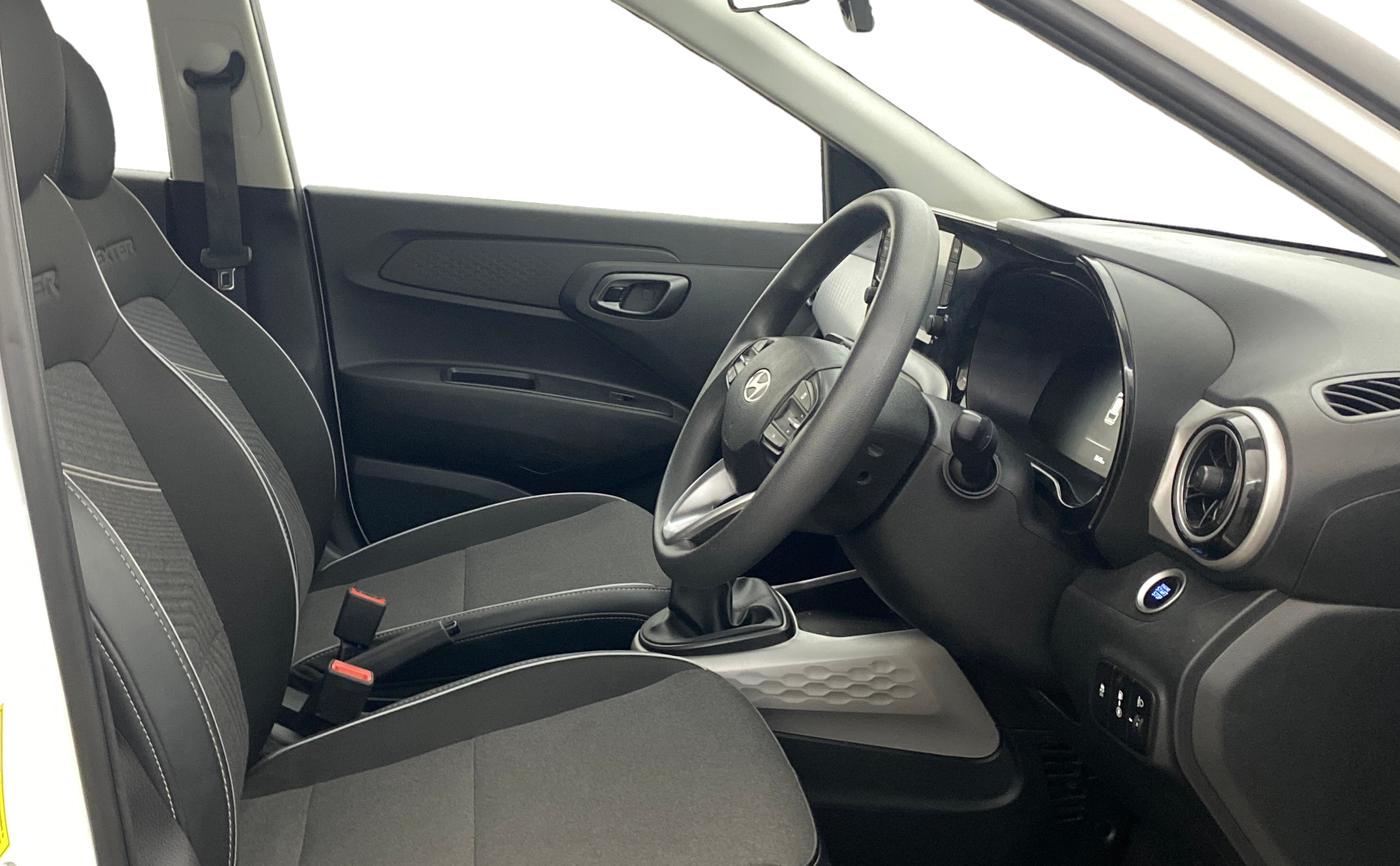 2025 Hyundai EXTER SX Tech 1.2 HY CNG DUO MT, CNG, Manual, 8,644 km, Right Side Front Door Cabin