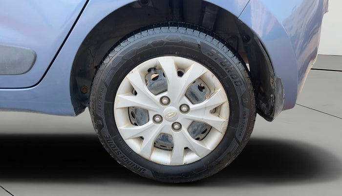 2016 Hyundai Grand i10 SPORTZ 1.2 KAPPA VTVT, Petrol, Manual, 48,070 km, Left Rear Wheel