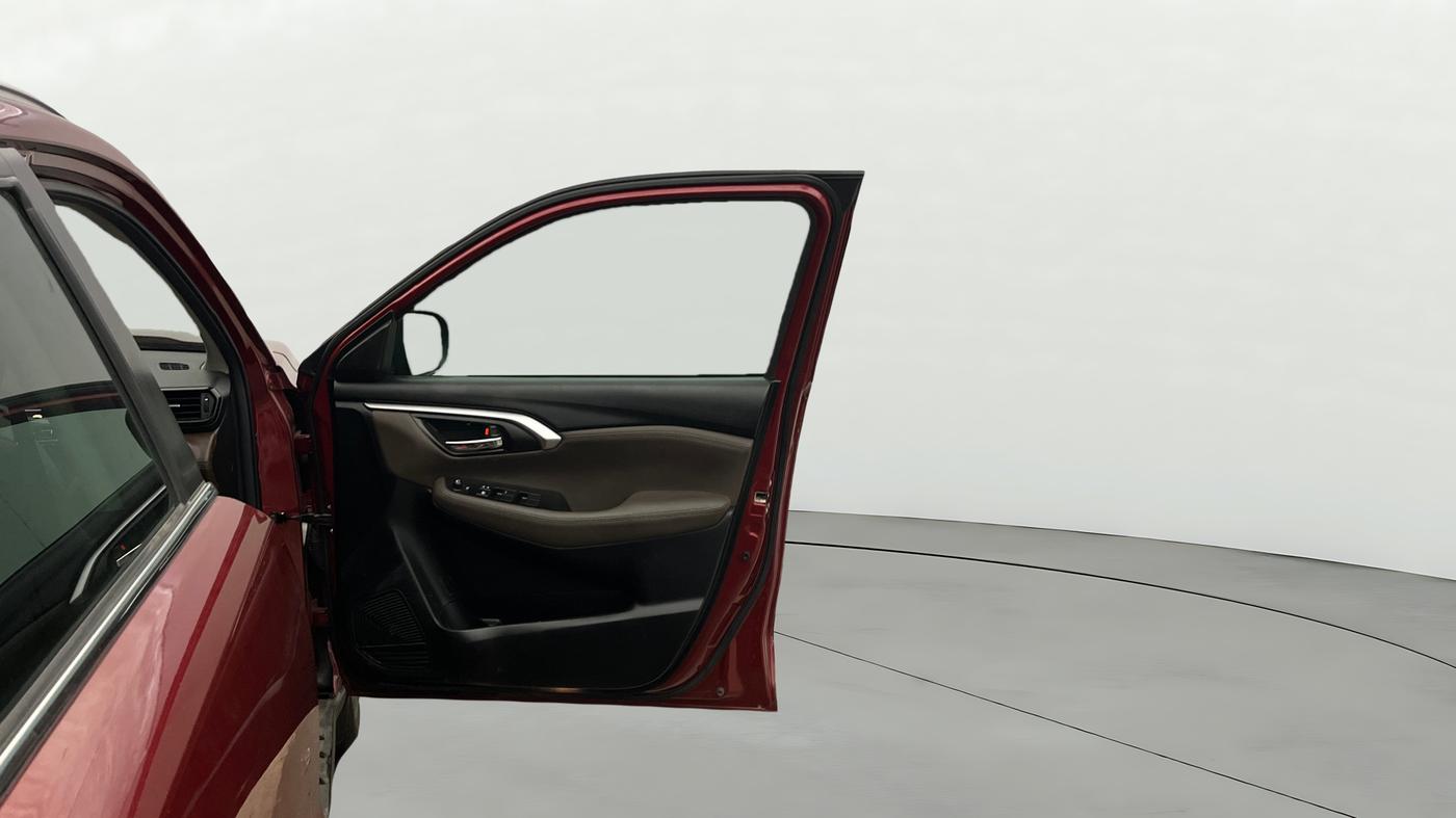 2023 Toyota URBAN CRUISER HYRYDER V HYBRID, Hybrid, Automatic, 69,429 km, RHS Front Door