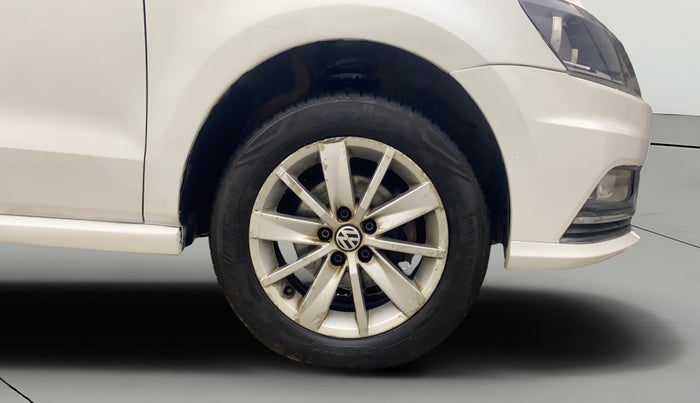 2016 Volkswagen Ameo HIGHLINE PLUS 1.5L 16 ALLOY, Diesel, Manual, 1,25,903 km, Right Front Wheel