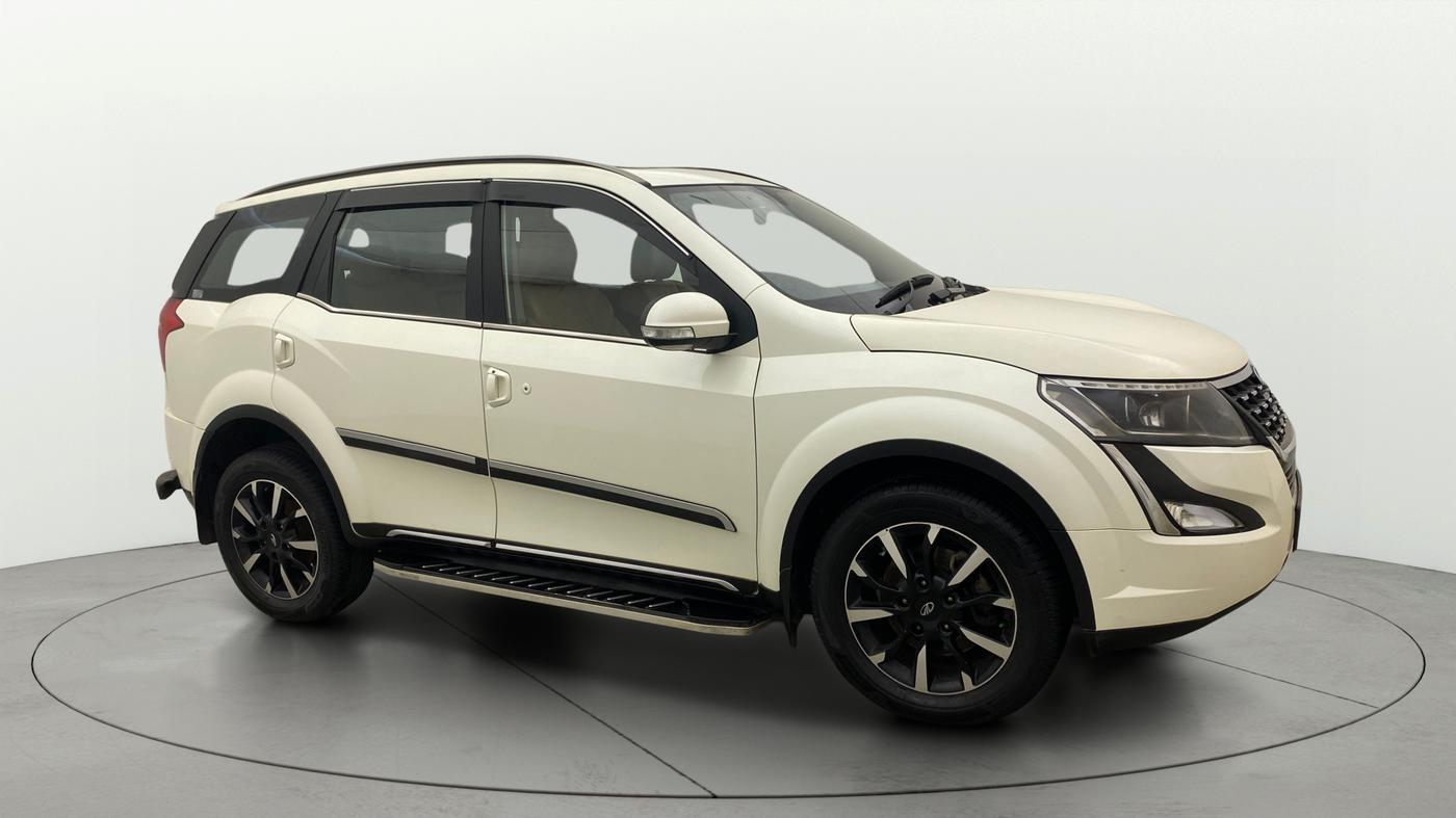 2021 Mahindra XUV500 W11, Diesel, Manual, 84,886 km, Right Front Diagonal