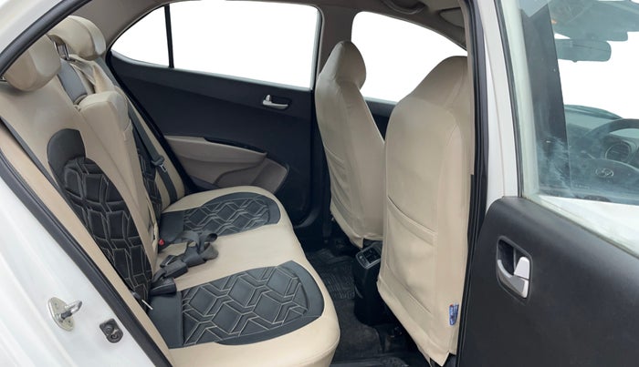 2015 Hyundai Xcent S 1.2, Petrol, Manual, 55,600 km, Right Side Rear Door Cabin