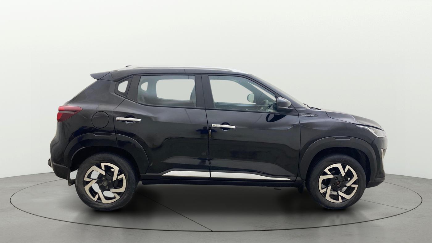 2022 Nissan MAGNITE XV MT, Petrol, Manual, 62,351 km, Right Side View