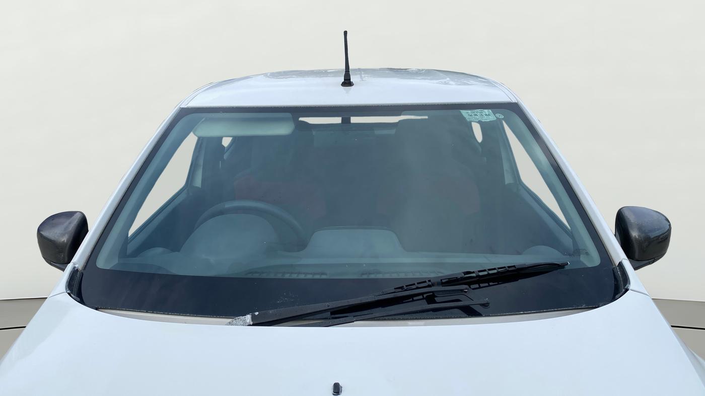 2018 Renault Kwid RXT 1.0 AMT (O), CNG, Automatic, 83,245 km, Front Windshield