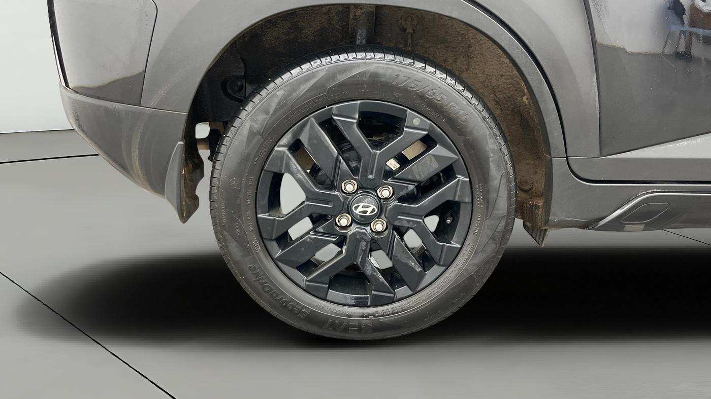 2024 Hyundai EXTER SX (O) Connect 1.2 MT Knight Edition Dual Tone, Petrol, Manual, 12,714 km, Right Rear Wheel