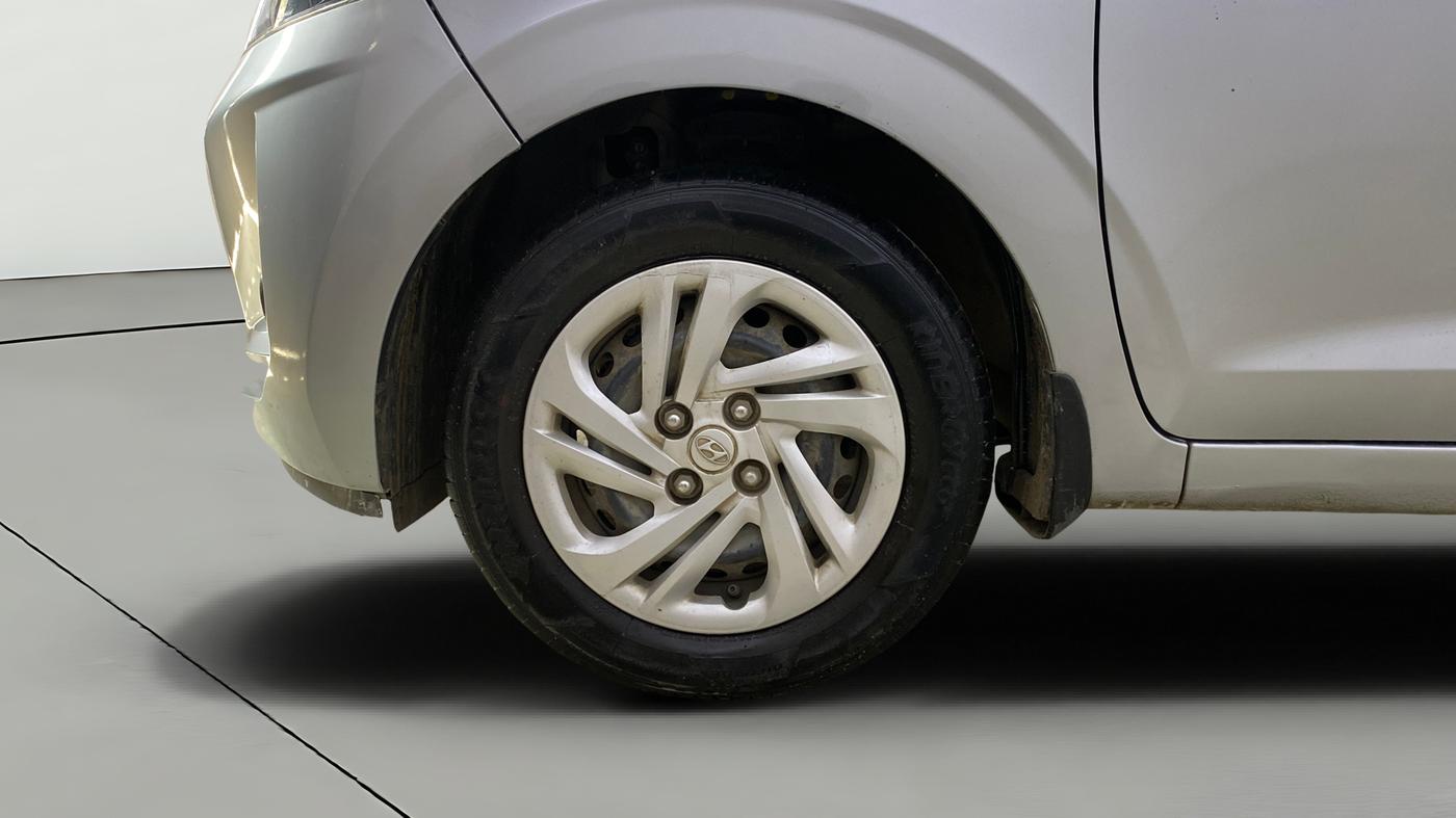 2021 Hyundai GRAND I10 NIOS MAGNA AMT 1.2 KAPPA VTVT, Petrol, Automatic, 13,842 km, Left Front Wheel