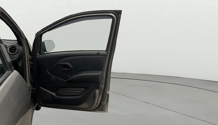 2017 Datsun Redi Go T (O), Petrol, Manual, 63,869 km, RHS Front Door