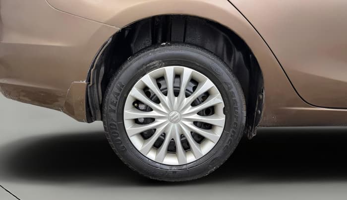 2016 Maruti Ciaz VXI (O), Petrol, Manual, 89,780 km, Right Rear Wheel
