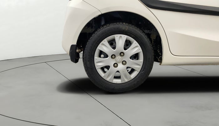 2014 Honda Brio S MT, Petrol, Manual, 27,848 km, Right Rear Wheel