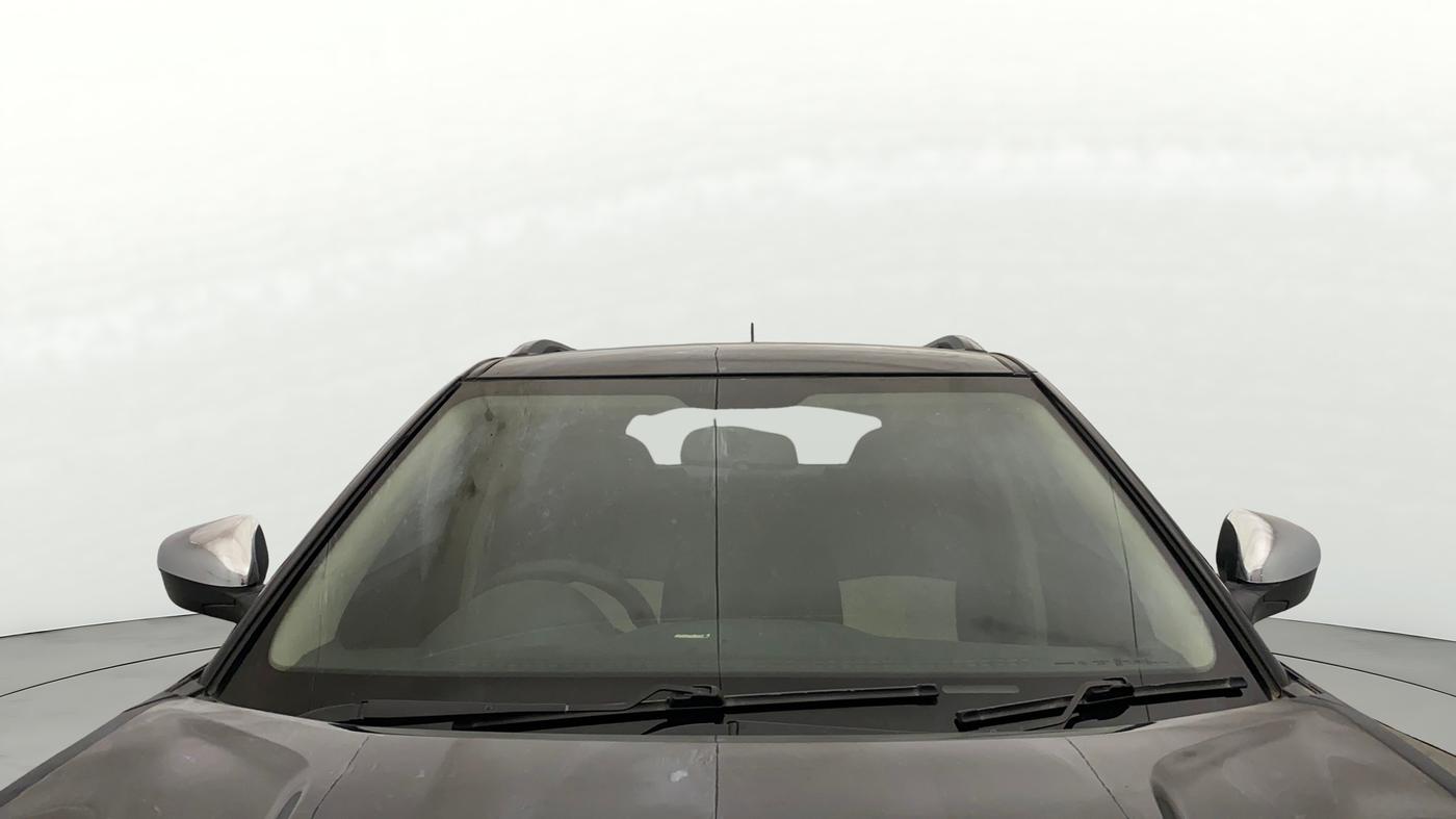 2023 Mahindra XUV300 W6 1.5 Diesel, Diesel, Manual, 51,147 km, Front Windshield