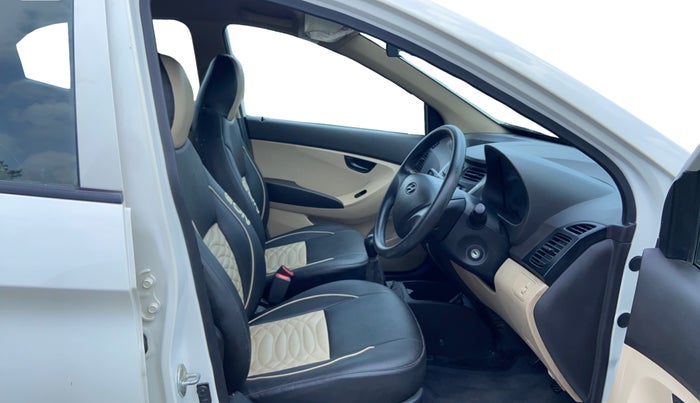 2018 Hyundai Eon ERA +, Petrol, Manual, 16,567 km, Right Side Front Door Cabin