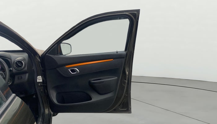 2019 Renault Kwid CLIMBER 1.0 AMT (O), Petrol, Automatic, 68,441 km, RHS Front Door