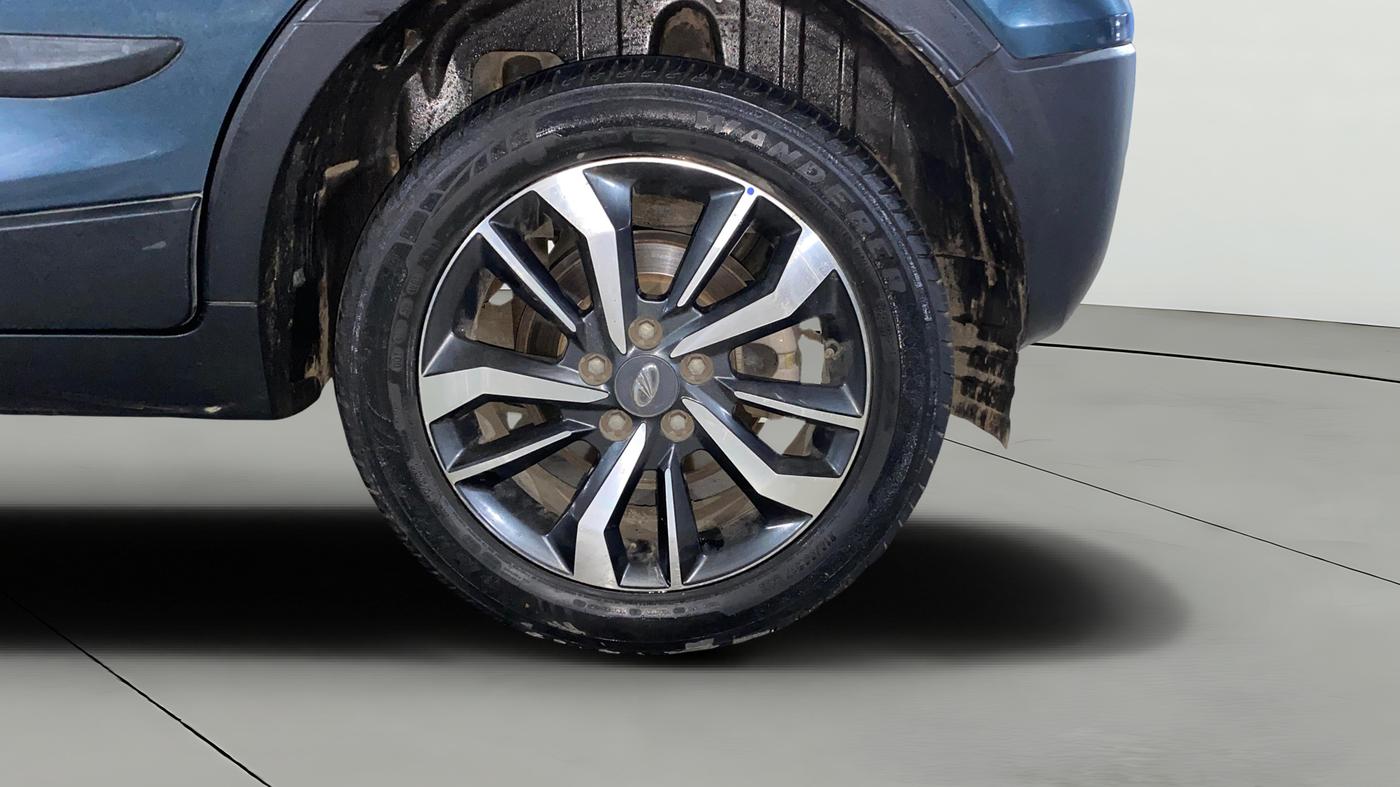 2021 Mahindra XUV300 W8 (O) 1.2 PETROL, Petrol, Manual, 93,933 km, Left Rear Wheel