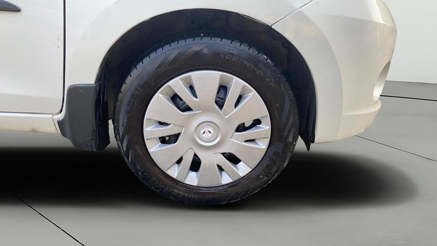 2016 Maruti Celerio VXI AMT, Petrol, Automatic, 1,43,989 km, Right Front Wheel