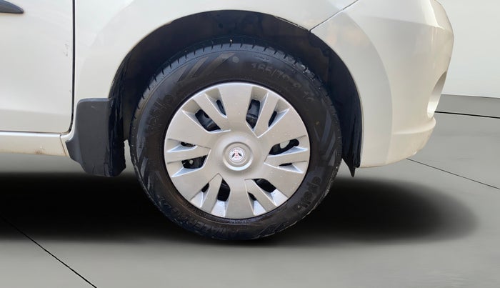 2016 Maruti Celerio VXI AMT, Petrol, Automatic, 1,43,989 km, Right Front Wheel