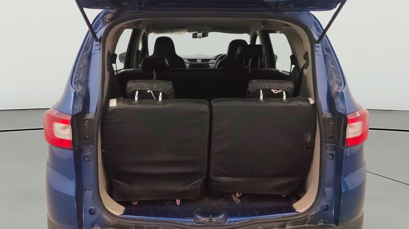 2020 Renault TRIBER RXT, Petrol, Manual, 67,993 km, Boot Open Zoomed View