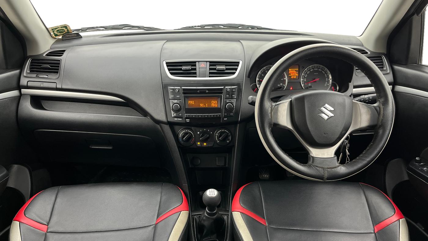 2015 Maruti Swift VXI, Petrol, Manual, 57,277 km, Dashboard