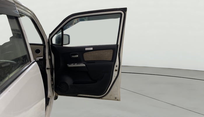 2016 Maruti Wagon R 1.0 VXI (O) AMT, Petrol, Automatic, 37,714 km, RHS Front Door