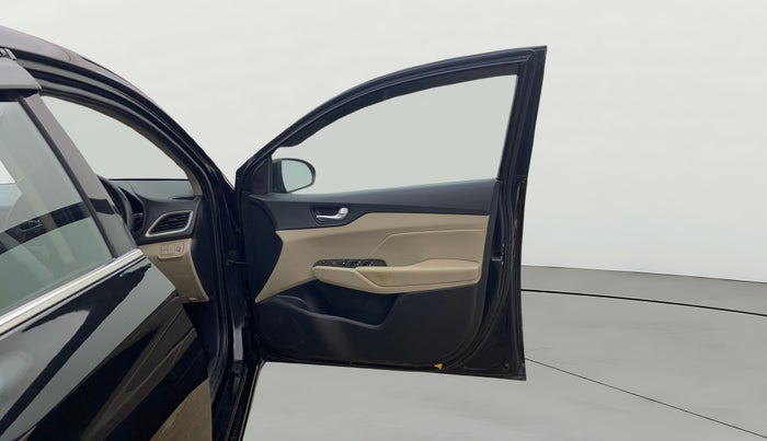 2019 Hyundai Verna 1.6 SX (O) CRDI MT, Diesel, Manual, 68,732 km, RHS Front Door