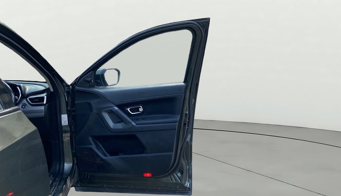 2021 Tata Harrier XZA PLUS CAMO EDITION, Diesel, Automatic, 1,10,516 km, RHS Front Door