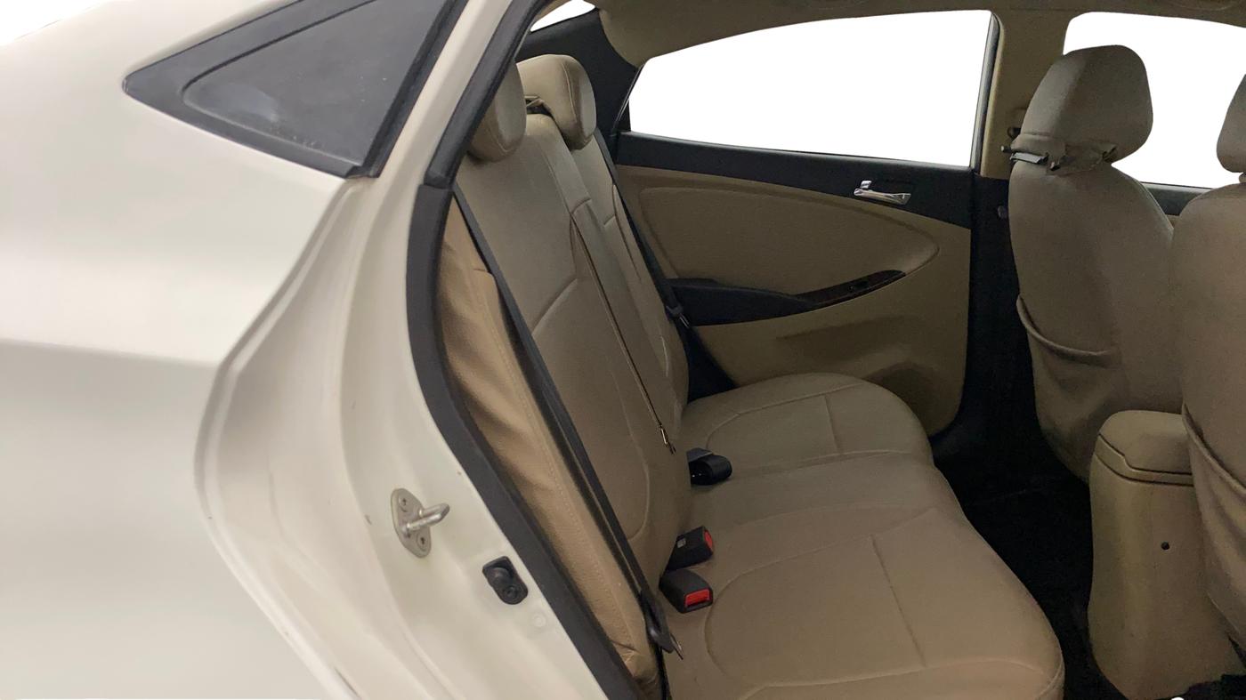 2014 Hyundai Verna FLUIDIC 1.6 VTVT SX, Petrol, Manual, 36,376 km, Right Side Rear Door Cabin