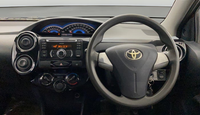 2014 Toyota Etios CROSS 1.2 G, Petrol, Manual, 44,728 km, Steering Wheel Close Up