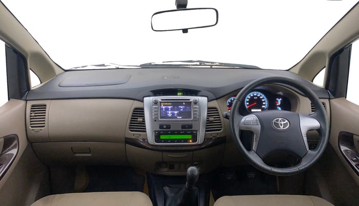 2015 Toyota Innova 2.5 VX 8 STR, Diesel, Manual, 73,050 km, Dashboard