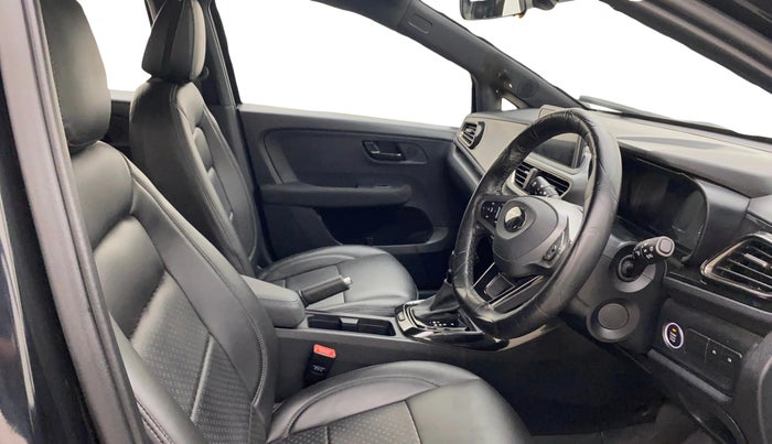 2024 Tata ALTROZ  XZA Plus Sunroof Dark Edition, Petrol, Automatic, 13,869 km, Right Side Front Door Cabin