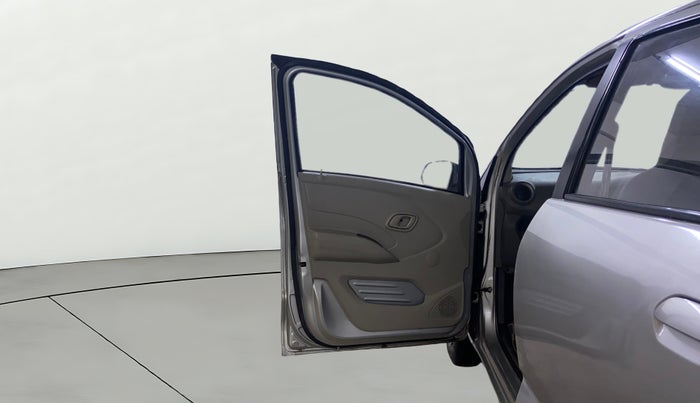 2016 Datsun Redi Go T (O), Petrol, Manual, 32,188 km, LHS Front Door