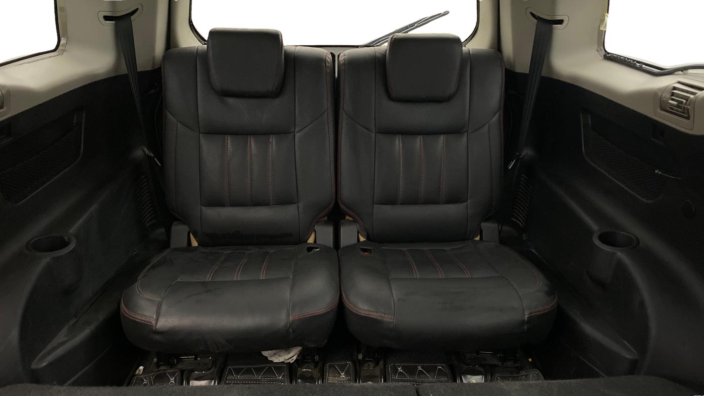 2020 Mahindra XUV500 W7, Diesel, Manual, 62,010 km, Third Seat Row ( optional )
