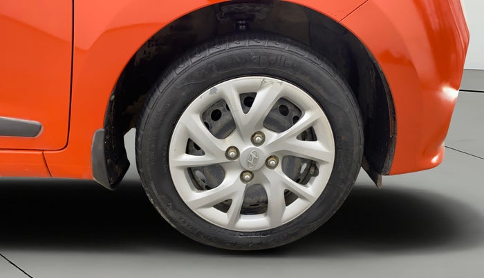 2018 Hyundai Grand i10 SPORTZ (O) 1.2 KAPPA VTVT, Petrol, Manual, 37,985 km, Right Front Wheel