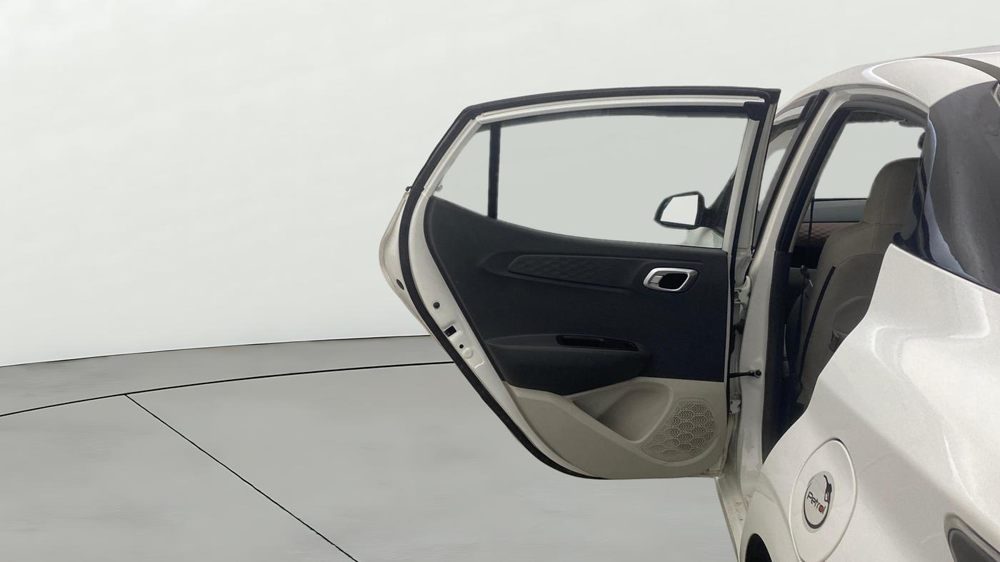 2022 Hyundai AURA SX 1.2 CNG, CNG, Manual, 9,680 km, LHS Rear Door