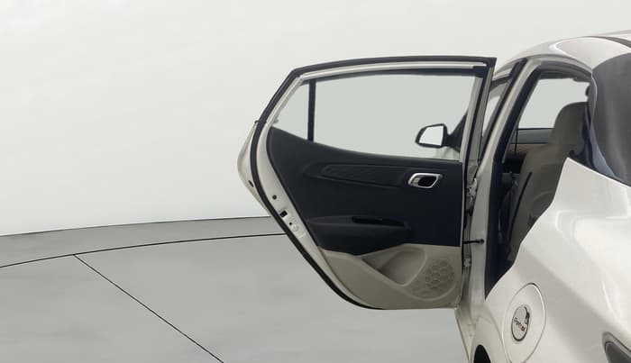 2022 Hyundai AURA SX 1.2 CNG, CNG, Manual, 9,680 km, LHS Rear Door