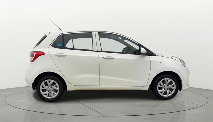 2017 Hyundai Grand i10 MAGNA 1.2 KAPPA VTVT, Petrol, Manual, 20,443 km, Right Side View